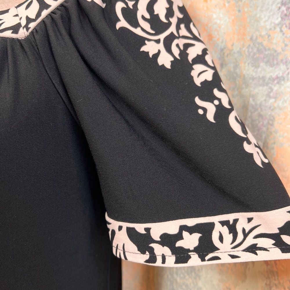 📌London Times Square Neckline Short Sleeves Dress - Picture 4 of 14